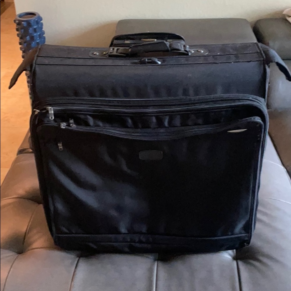 Massive, Black TravelPro Garment Bag